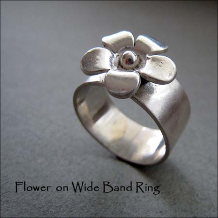 R - Flower on Wide Band Ring